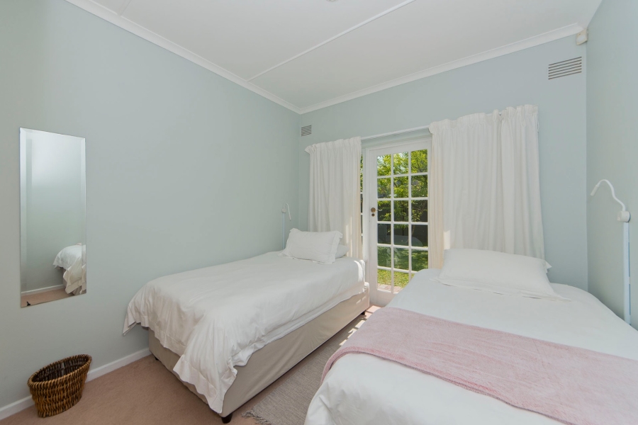 4 Bedroom Property for Sale in Leisure Isle Western Cape